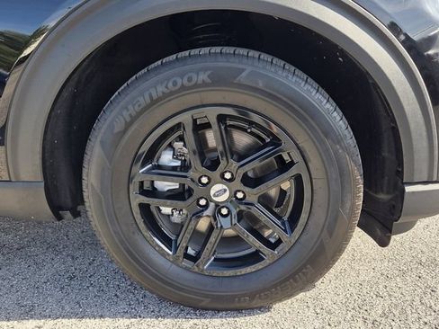 Used 2025 Ford Explorer Active RWD image 4
