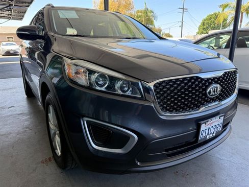 Used 2017 Kia Sorento FWD image 8