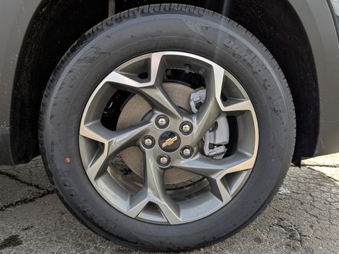 New 2026 Chevrolet Trax LT w/ LT Convenience Package image 9