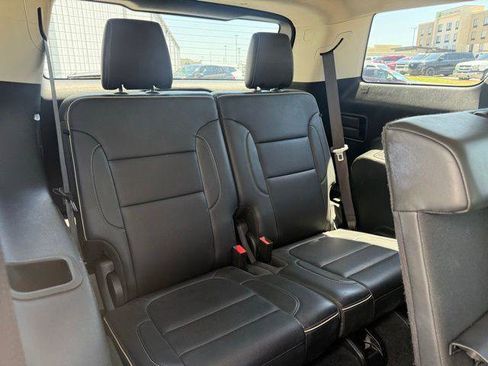 Used 2023 GMC Acadia Denali FWD image 4