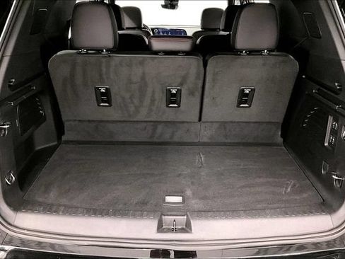 Used 2025 Chevrolet Traverse RS AWD/4WD image 43