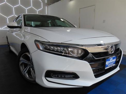 Used 2018 Honda Accord EX image 2