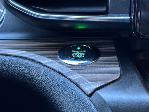 Used 2020 Ford Explorer Limited w/ Class III Trailer Tow Package image 23