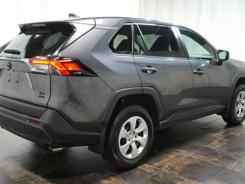 Used 2023 Toyota RAV4 LE AWD/4WD image 5