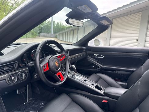 Used 2019 Porsche 911 Turbo S AWD/4WD image 11