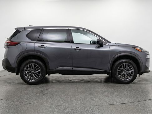 Used 2023 Nissan Rogue S AWD/4WD image 11