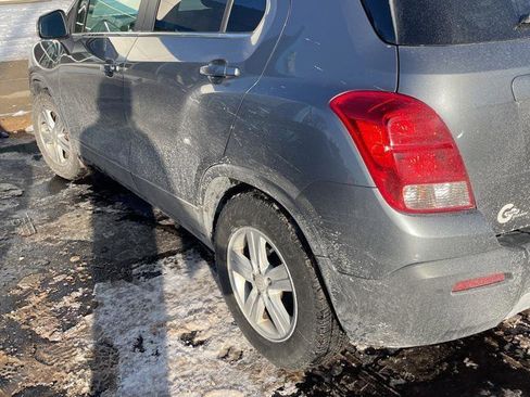 Used 2015 Chevrolet Trax LT w/ LT Sun and Sound Package image 2