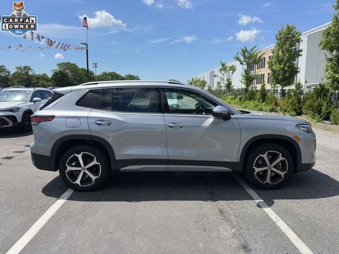 Used 2026 Volkswagen Tiguan SE w/ Panoramic Sunroof Package AWD/4WD image 5