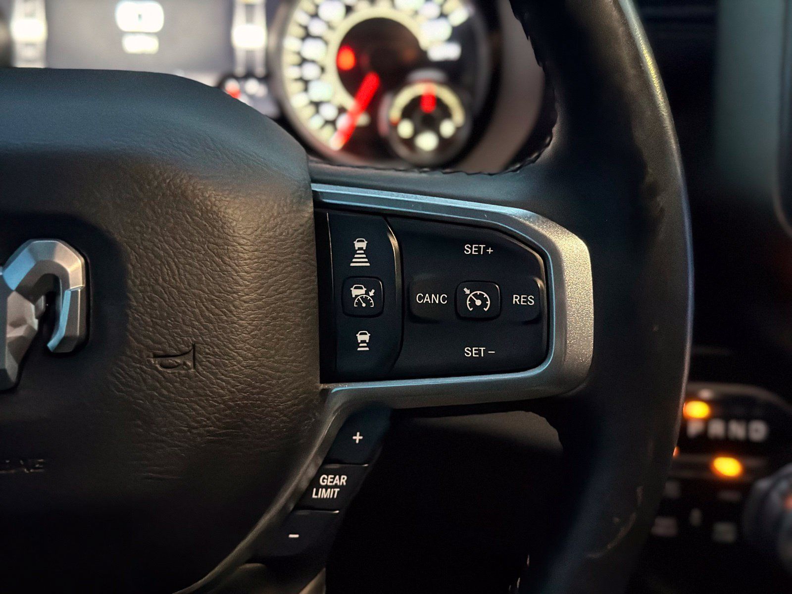 Used 2019 RAM 1500 Laramie AWD/4WD image 46
