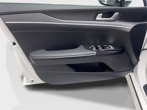 Used 2025 Kia K5 LXS image 31