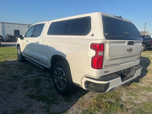 Used 2025 Chevrolet Silverado 1500 High Country w/ Technology Package AWD/4WD image 5