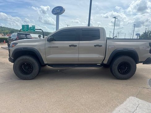 Used 2023 Chevrolet Colorado Trail Boss w/ LPO, Skid Plate Package AWD/4WD image 10