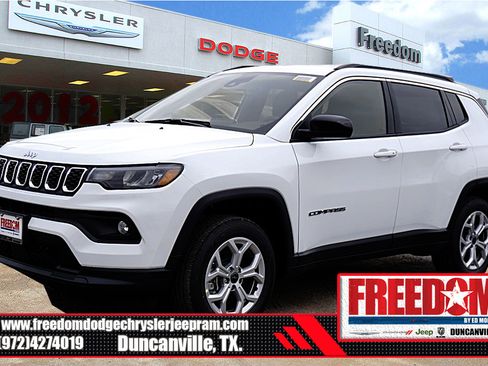 New 2026 Jeep Compass Latitude image 1