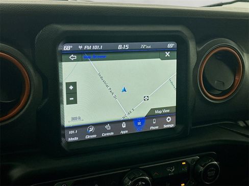 Used 2023 Jeep Gladiator Mojave w/ Cold Weather Group image 19