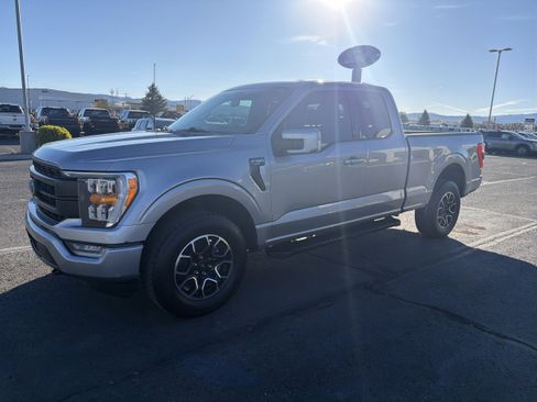 Used 2022 Ford F150 Lariat w/ FX4 Off-Road Package AWD/4WD image 3