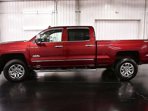 Used 2016 Chevrolet Silverado 3500 High Country w/ Duramax Plus Package image 4