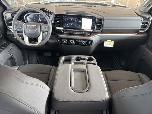 New 2026 GMC Sierra 1500 Elevation image 17