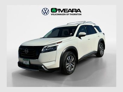 Used 2024 Nissan Pathfinder SL w/ Black Appearance Package