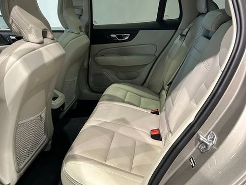 Used 2020 Volvo V60 T5 Cross Country w/ Protection Package Premier AWD/4WD image 27