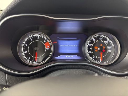 Used 2023 Jeep Cherokee Altitude Lux image 23