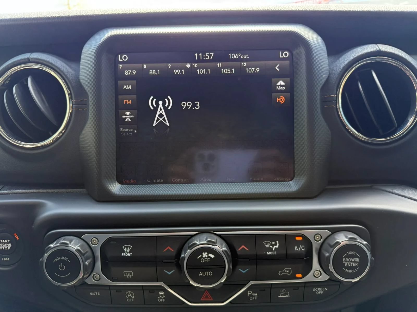 Used 2021 Jeep Gladiator Overland AWD/4WD image 21