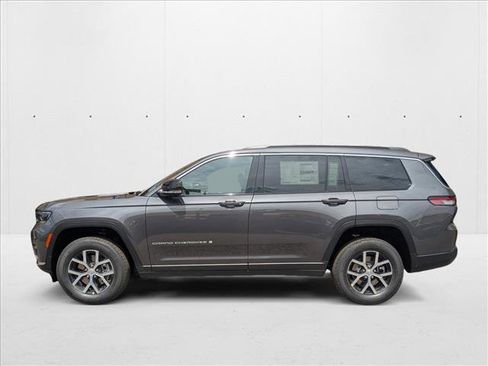 New 2025 Jeep Grand Cherokee L Limited image 5