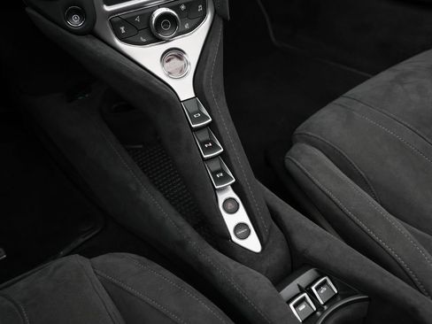 Used 2020 McLaren 720S Performance RWD image 11