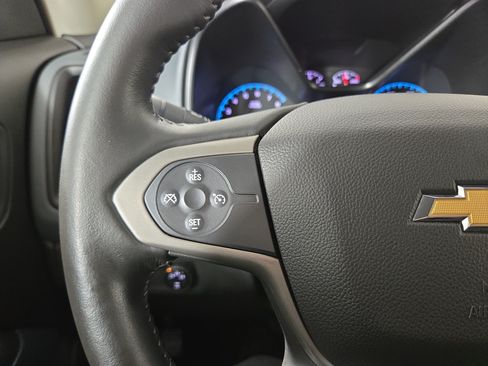 Used 2016 Chevrolet Colorado Z71 AWD/4WD image 16