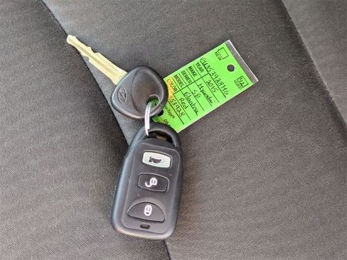 Used 2015 Hyundai Elantra SE w/ Option Group 03 image 31