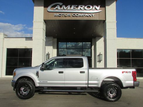 Used 2018 Ford F250 XLT image 1