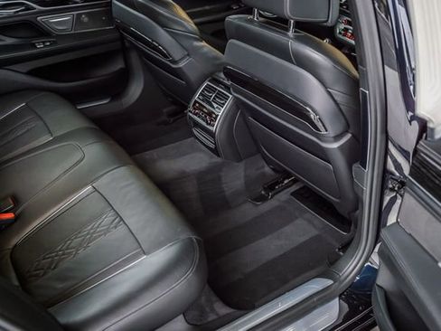 Used 2019 BMW 740i w/ Executive Package image 44