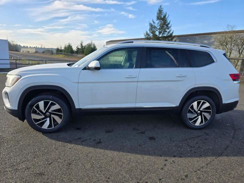 New 2026 Volkswagen Atlas SEL image 7