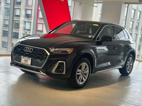 Certified 2023 Audi Q5 2.0T Premium w/ Convenience Package image 1