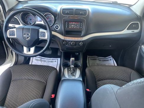 Used 2017 Dodge Journey SXT image 10