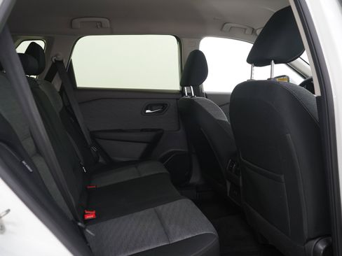Used 2023 Nissan Rogue SV AWD/4WD image 14