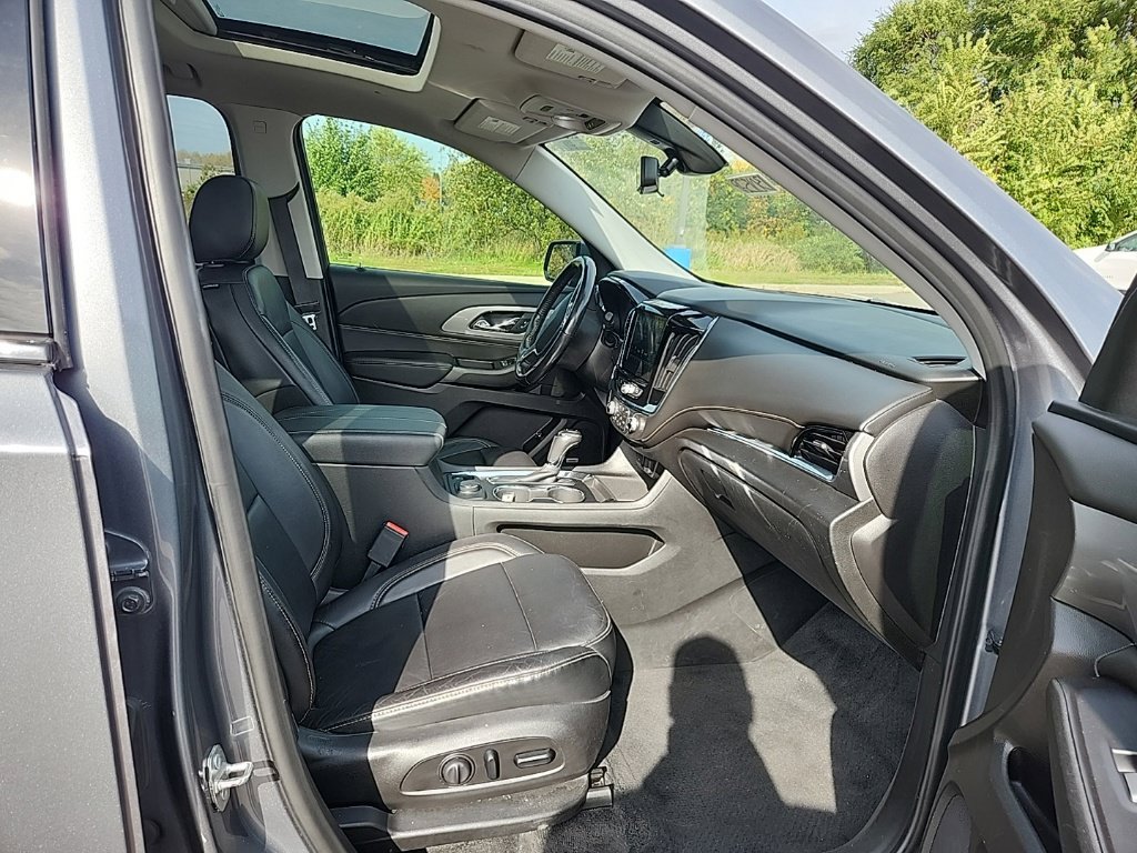 Used 2019 Chevrolet Traverse RS AWD/4WD image 23
