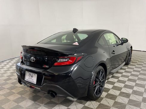 New 2025 Toyota GR86 Premium image 8