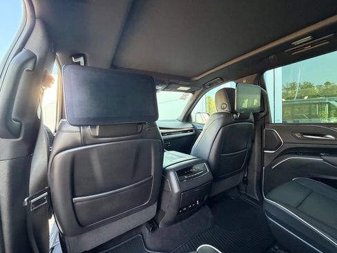 Used 2023 Cadillac Escalade Sport Platinum w/ LPO, ONYX Package AWD/4WD image 16
