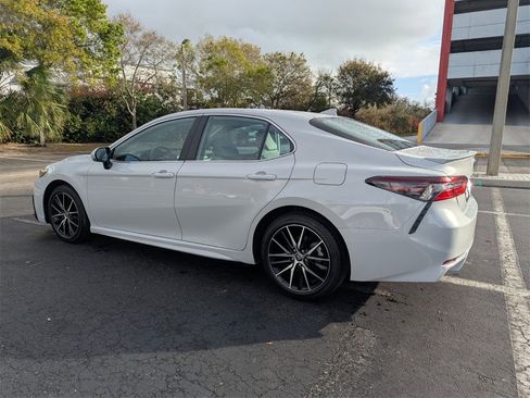 Certified 2024 Toyota Camry SE w/ Convenience Package image 9
