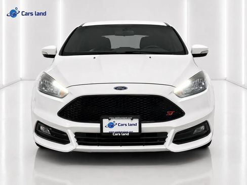 Used 2017 Ford Focus ST FWD image 7