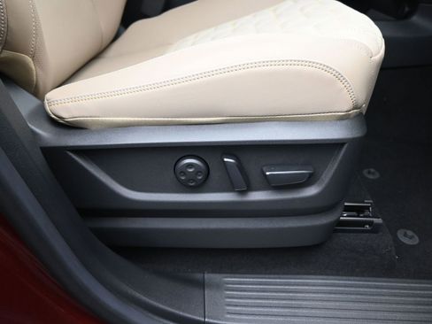 New 2025 Nissan Armada Platinum image 16