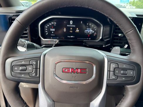 Used 2026 GMC Sierra 1500 SLT AWD/4WD image 26