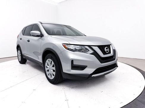 Used 2017 Nissan Rogue S image 9