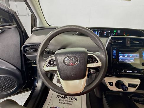 Certified 2018 Toyota Prius Two w/ Prius Two Safety Plus Package FWD image 11