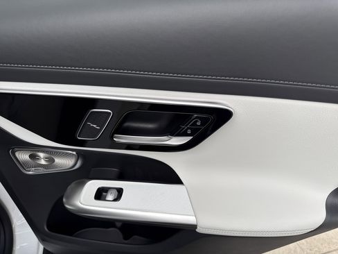 New 2026 Mercedes-Benz GLC 300 image 15