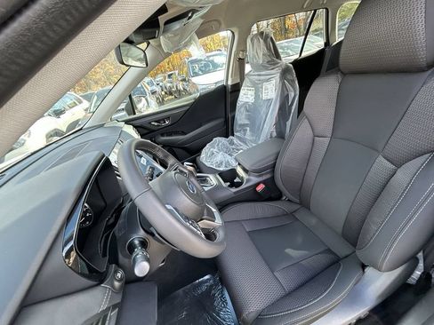 Certified 2025 Subaru Outback Premium AWD/4WD image 11