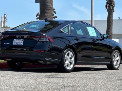 Certified 2025 Honda Accord LX image 9