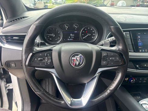Used 2023 Buick Enclave Essence FWD image 11