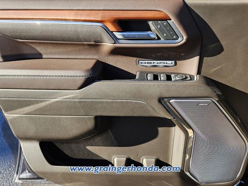 Used 2023 GMC Sierra 1500 Denali w/ Technology Package image 23