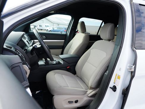 Used 2018 Ford Explorer 4WD image 12